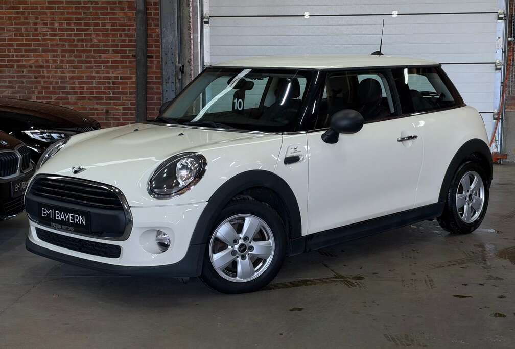 MINI *1.5d*Garantie*Multi Stuur*Navigatie*Parkeersensor*Lichtsensor*Regensensor*Airco