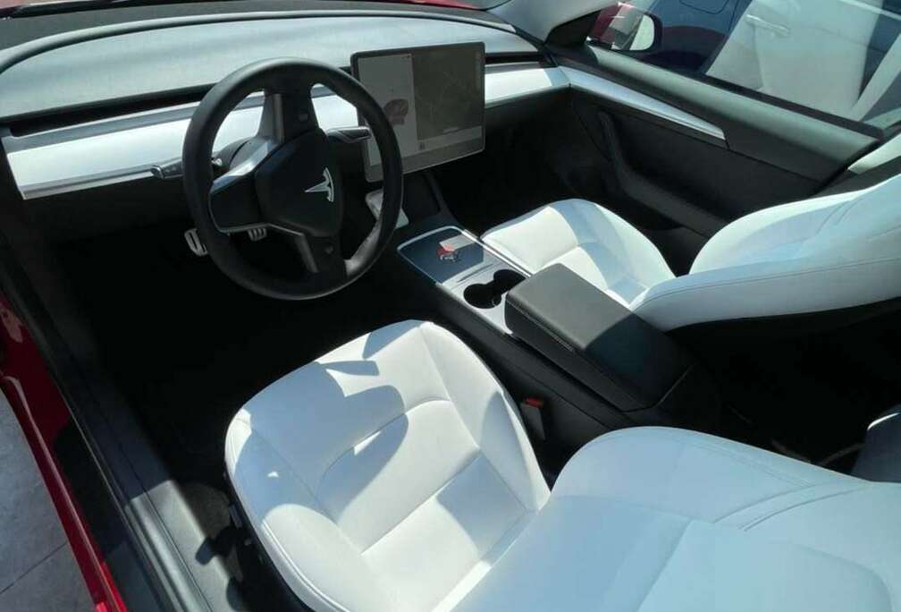 Tesla 78 kWh AWD Performance (377 kW)