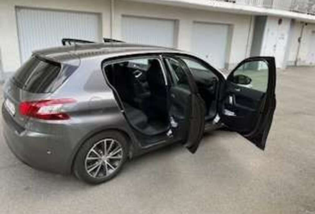 Peugeot 308+1.2+PureTech+Allure+STT