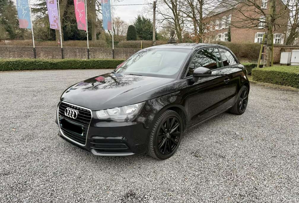 Audi 1.6 TDi S-line 105pk Airco Navi Euro5