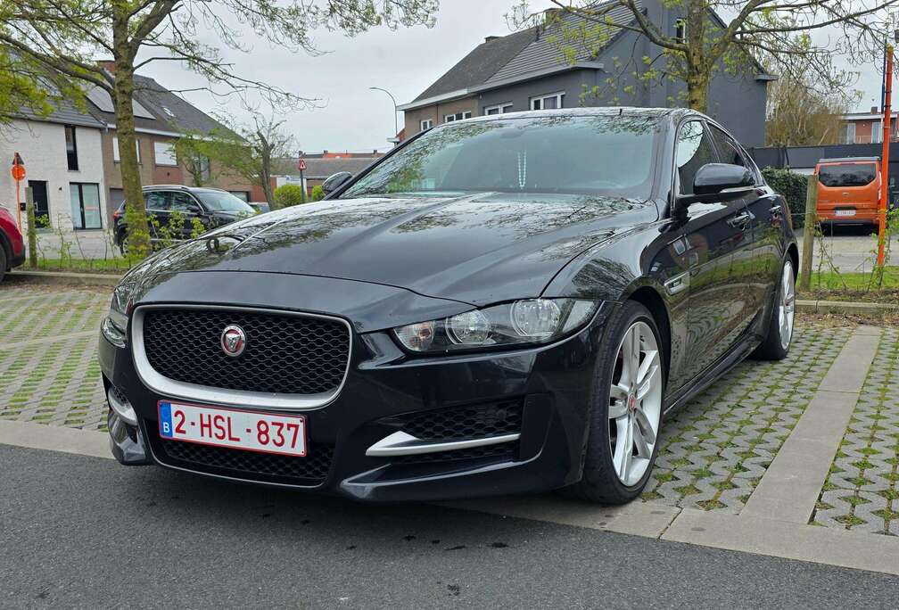 Jaguar XE 2.0 D Business Edition R-Sport
