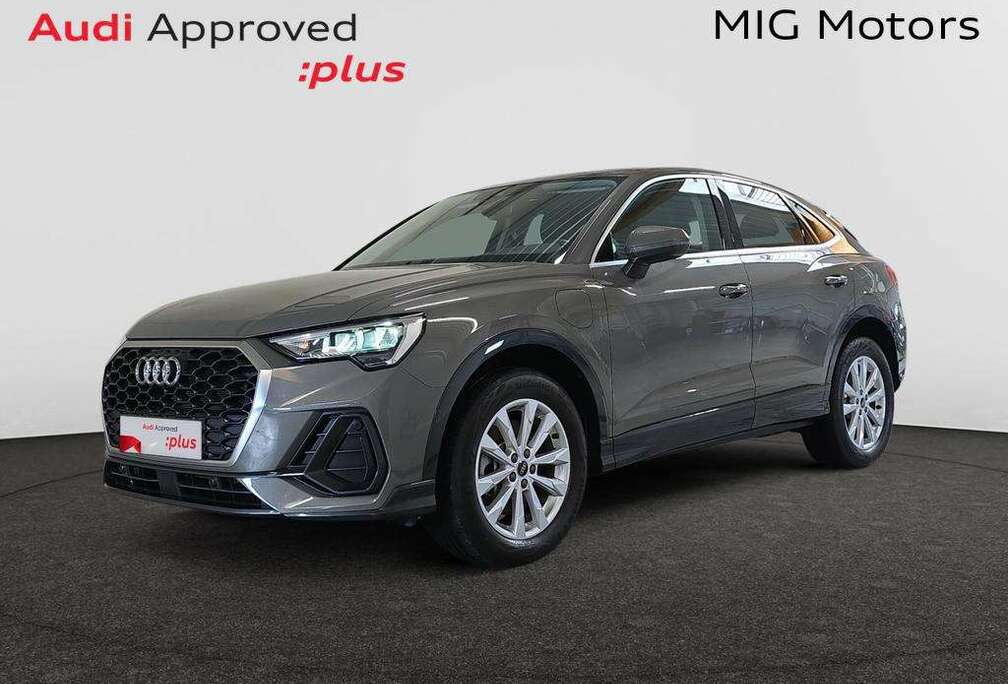 Audi Sportback 45 TFSIe Attraction CAMERA / SIDE ASSIST / VERWARMBARE VOORZETELS