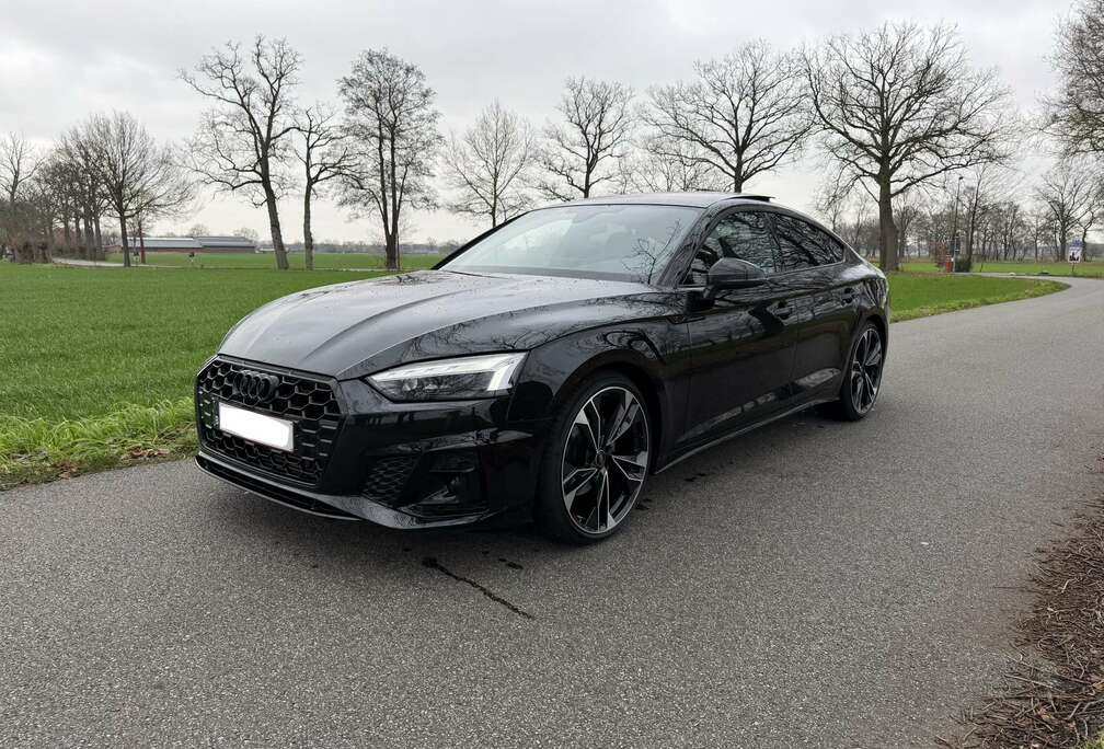 Audi Sportback 35 TFSI S tronic line business