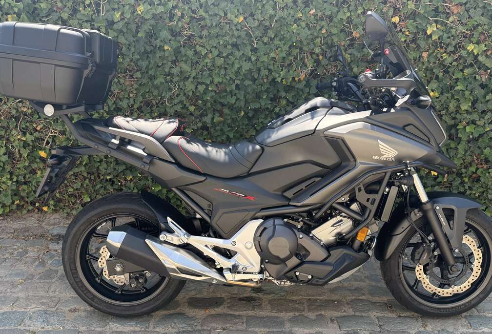 Honda NC750 X DCT Automatic