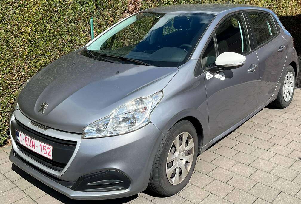 Peugeot 208 1.2i PureTech Like