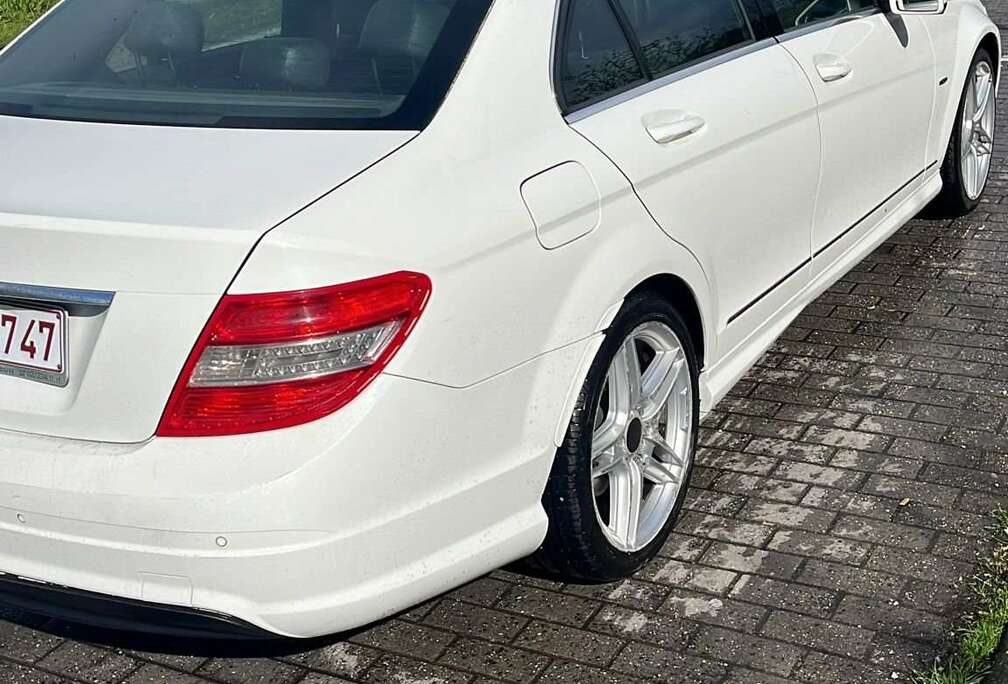 Mercedes-Benz C 220 CDI BlueEFFICIENCY Avantgarde