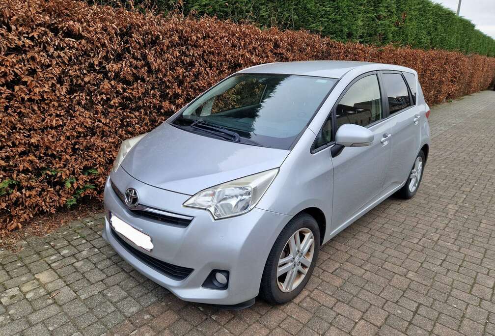 Toyota Verso S 1.33 VVT-i Style