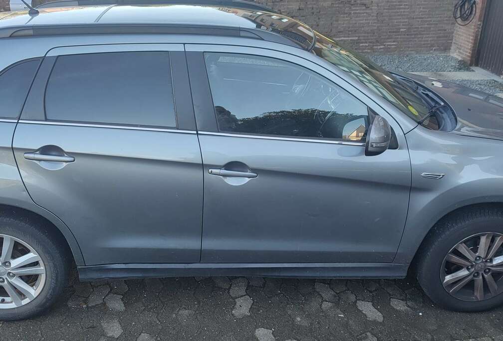 Mitsubishi ASX 1.8 DI-D 2WD Intro Edition