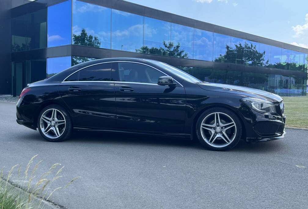 Mercedes-Benz Pack AMG Interieur Extérieur