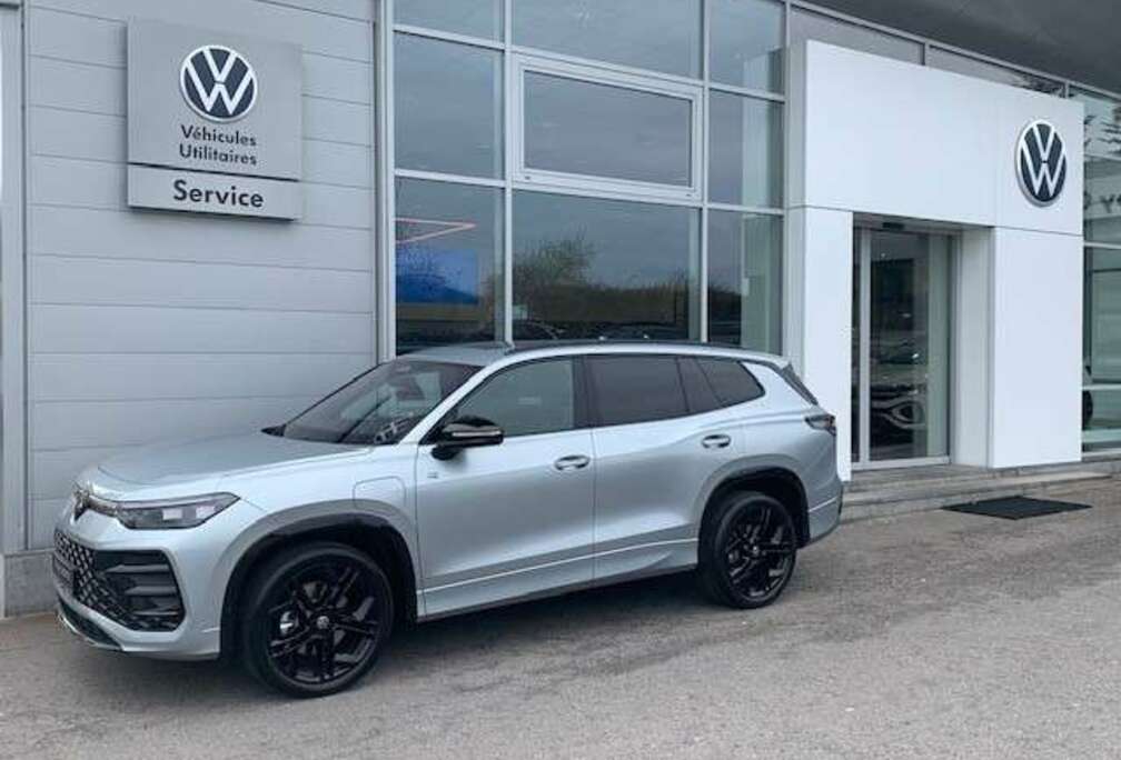 Volkswagen Tayron R-LINE BLACK STYLE 1.5 eHYBRID 177CV DSG6