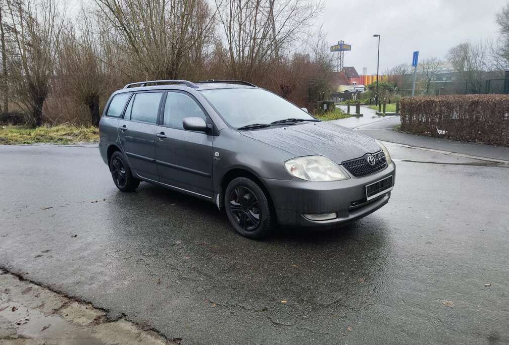 Toyota 1.4i VVT-i AIRCO CLIMATISÉ TRÈS PROPRE