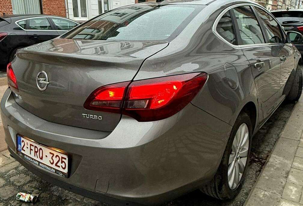 Opel Astra 1.4 Turbo Essentia (Fleet)