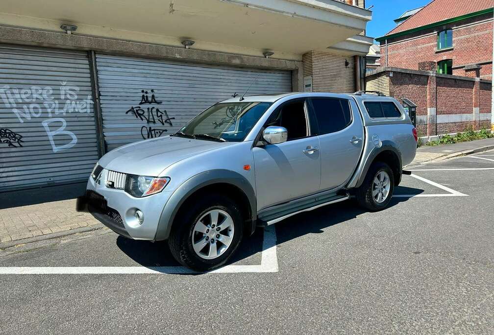Mitsubishi L 200 2.5 Turbo DI-D 4WD Intense Canyon