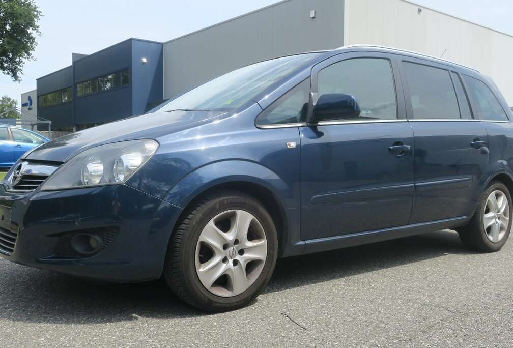 Opel 1.6i Cosmo    \