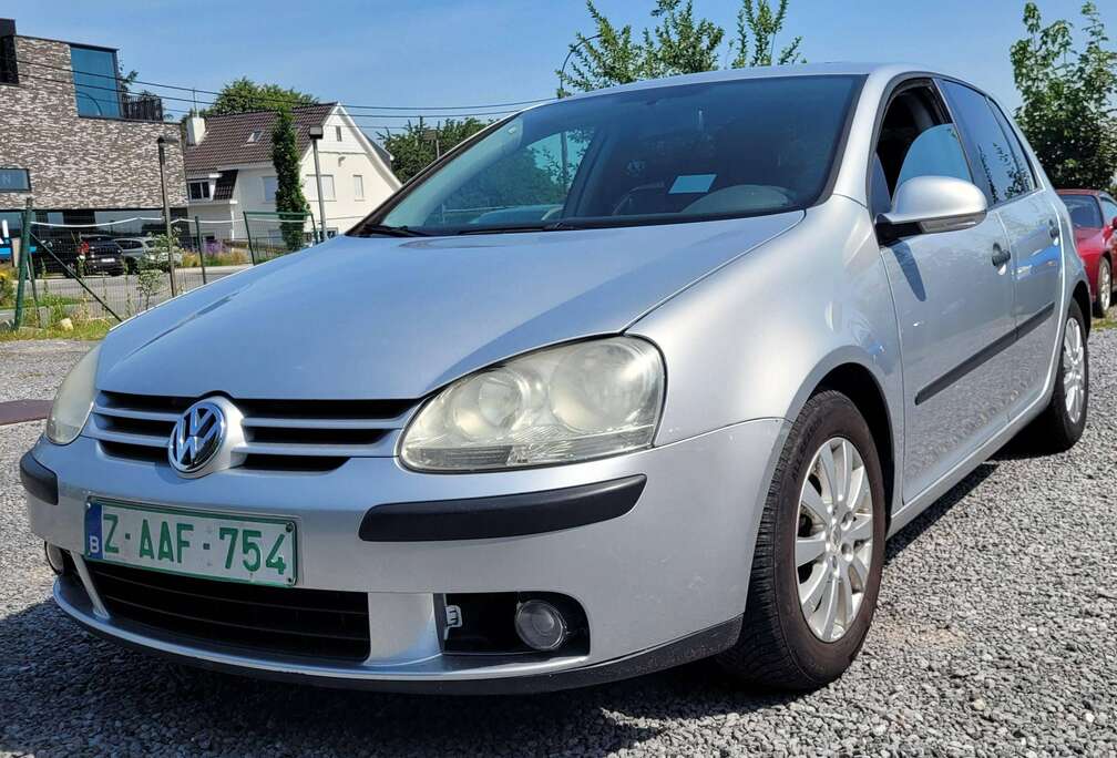 Volkswagen 2.0i benzine AUTOMAAT AIRCO euro4 2004