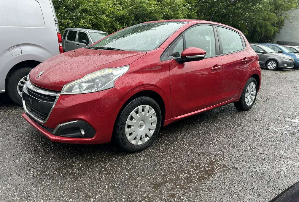 Peugeot 208 1.2i PureTech Active 12 mois de garantie