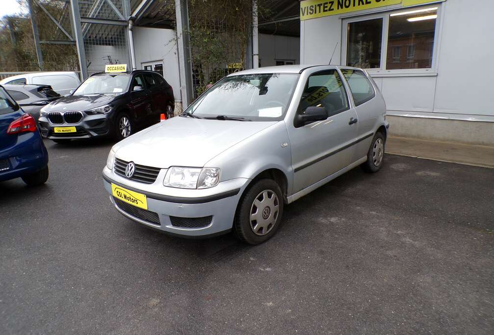 Volkswagen 1.4 i 60cv Automatique 3Portes Grise 125000km