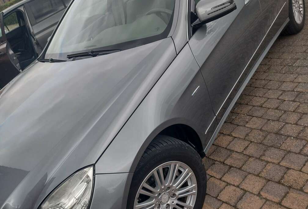 Mercedes-Benz CGI ELEGANCE START/STOP BENZINE