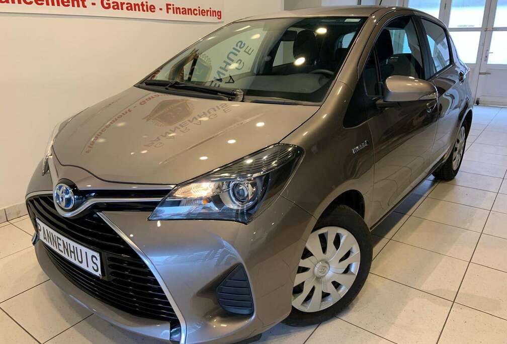 Toyota 1.5i VVT-i Hybrid Comfort E-CVT I 25.000 KM