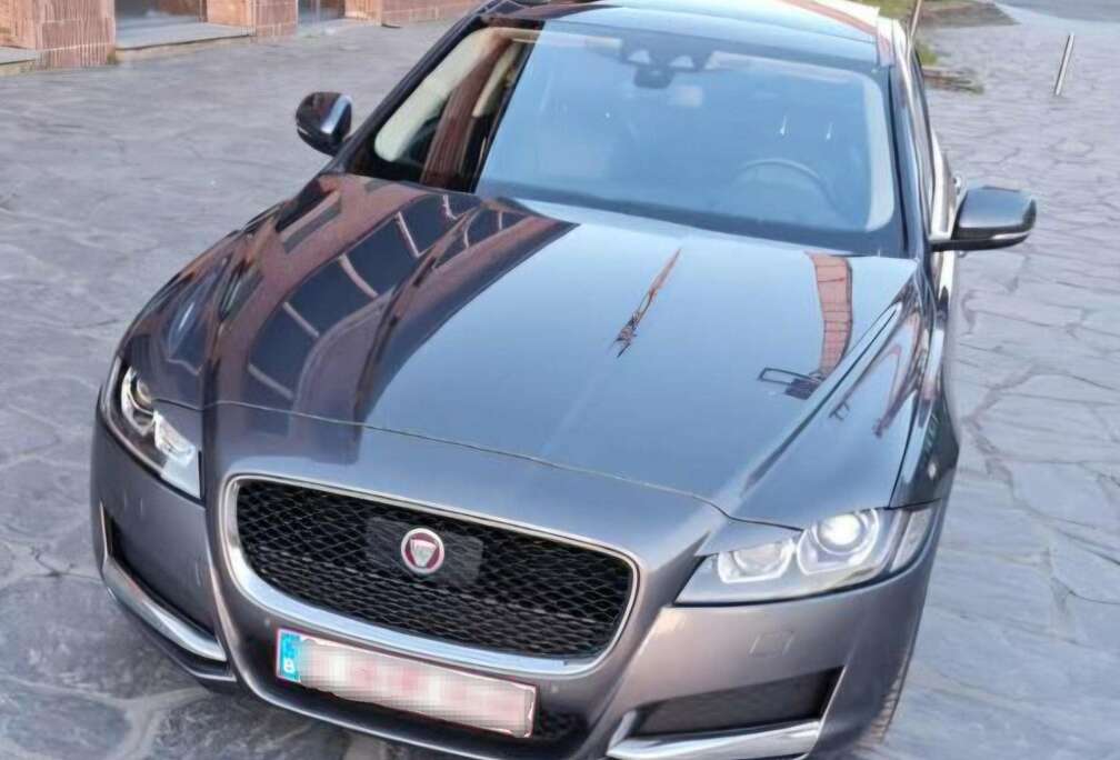 Jaguar XF 2.0 D Prestige