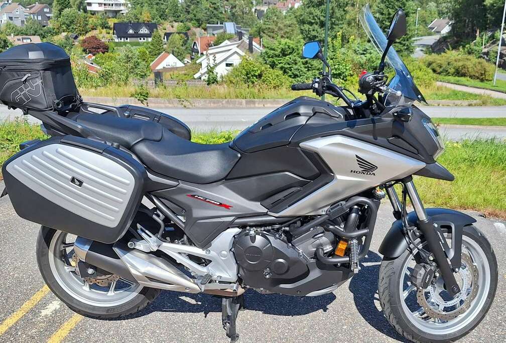 Honda X