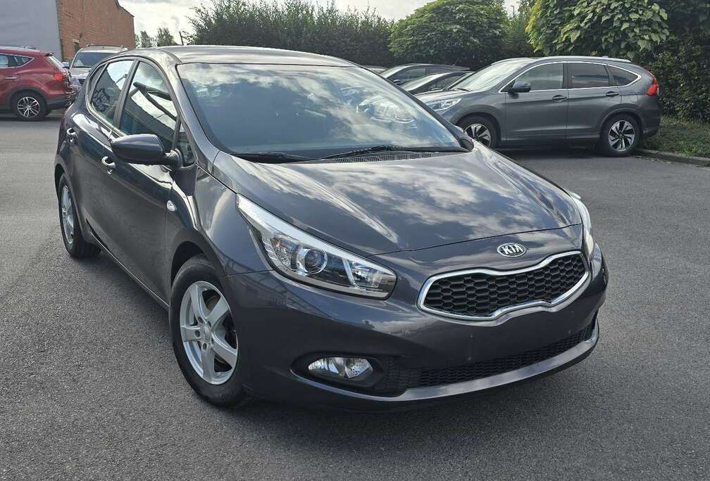 Kia Cee\'d 1.4i World Edition