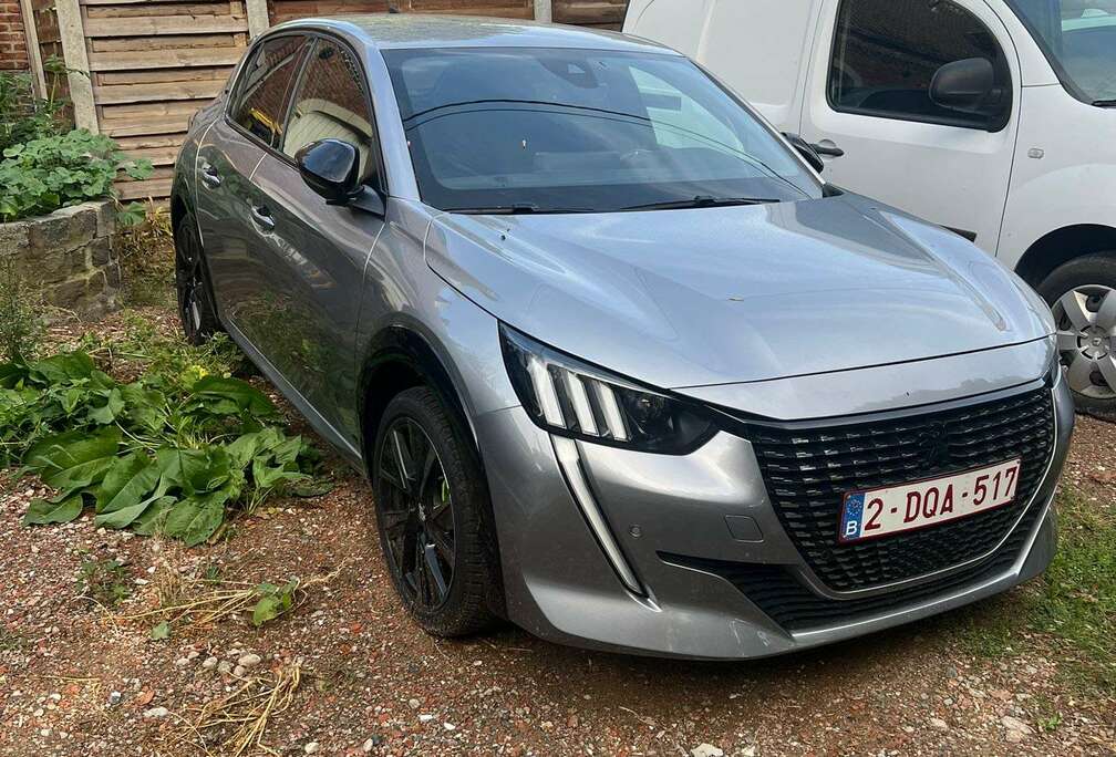 Peugeot PureTech 100 EAT8 GT