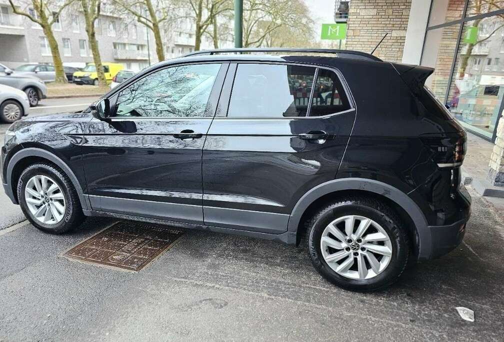 Volkswagen 1.0 TSI OPF DSG ACTIVE