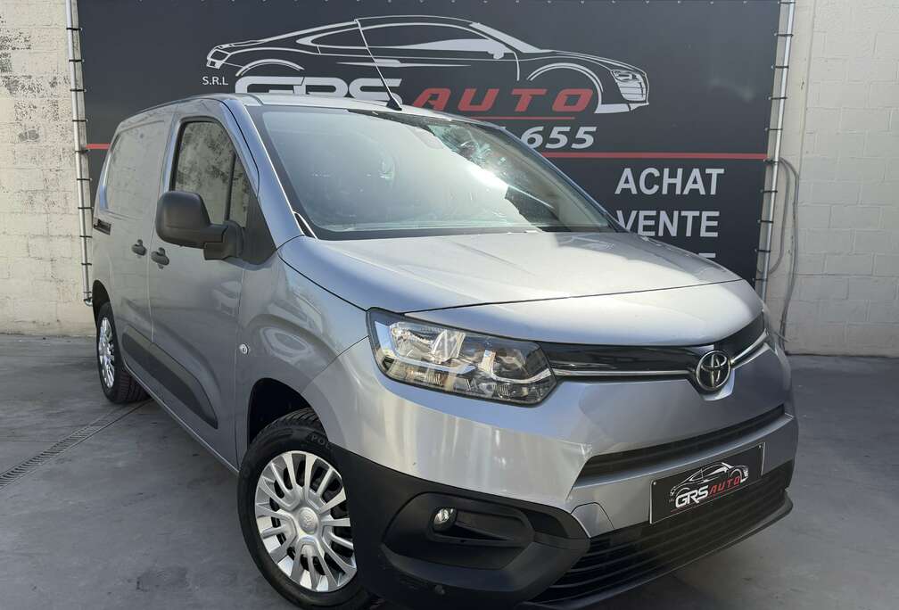 Toyota Utilit.3 places /1er prop./camera/navi./gar1an