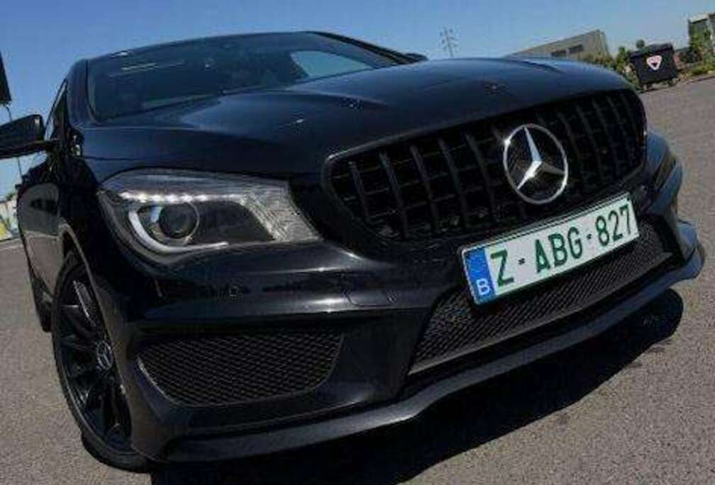 Mercedes-Benz CLA 180 BE Edition AMG NIGHT XENON FULL BLACK