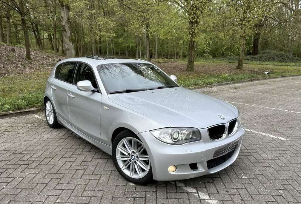 BMW 118iA Automatique & FULL OPTIONS