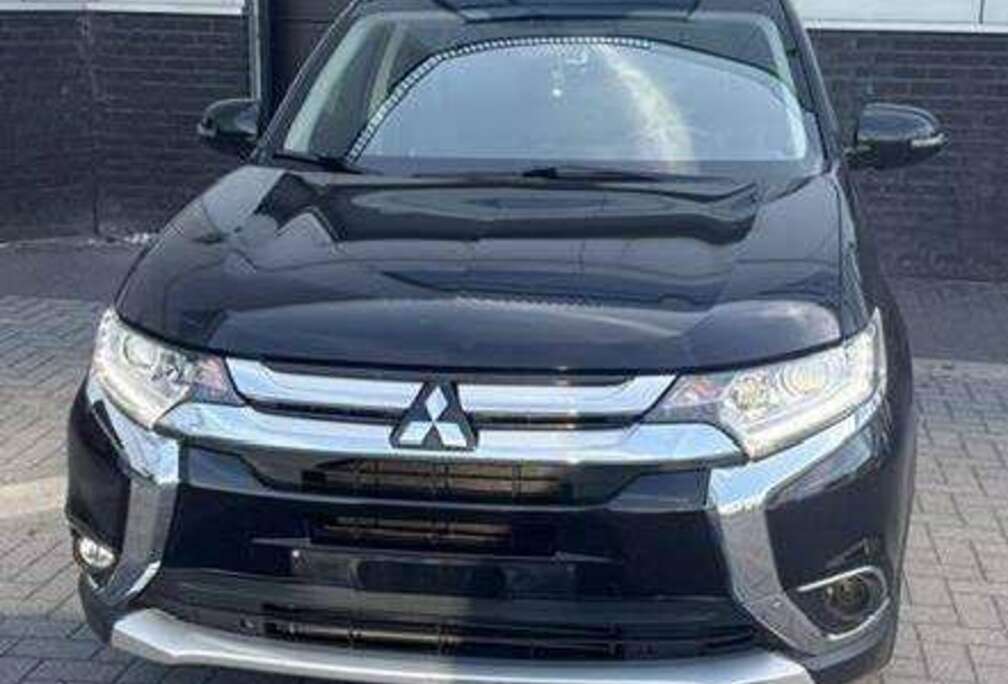 Mitsubishi Outlander 2.2 DI-D 4WD Instyle