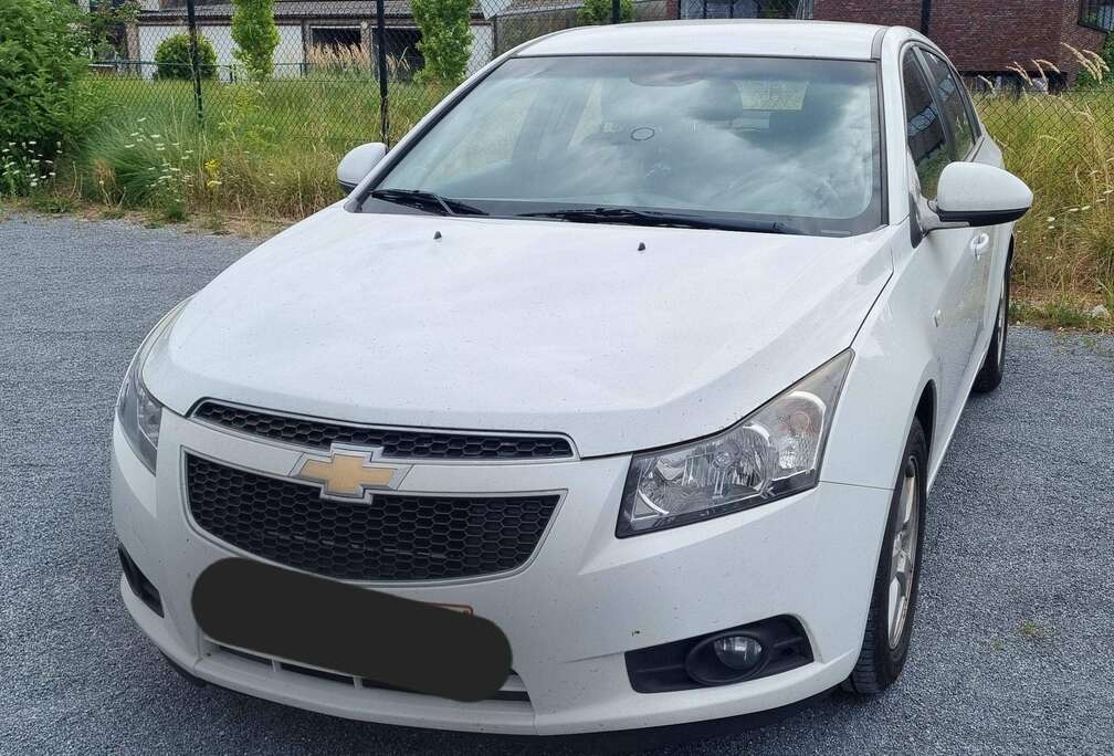 Chevrolet Cruze hatchback 1.6i LS