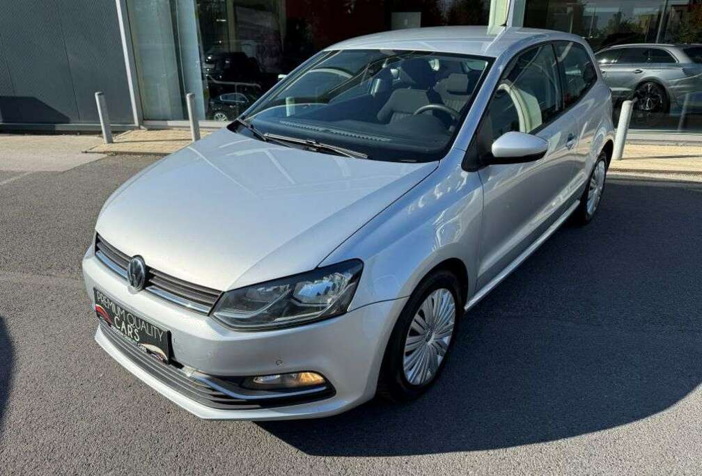 Volkswagen GPS / PARKEERSENSORE VOOR EN ACHTER / BLUETOOTH / BENZINE / AIRCO