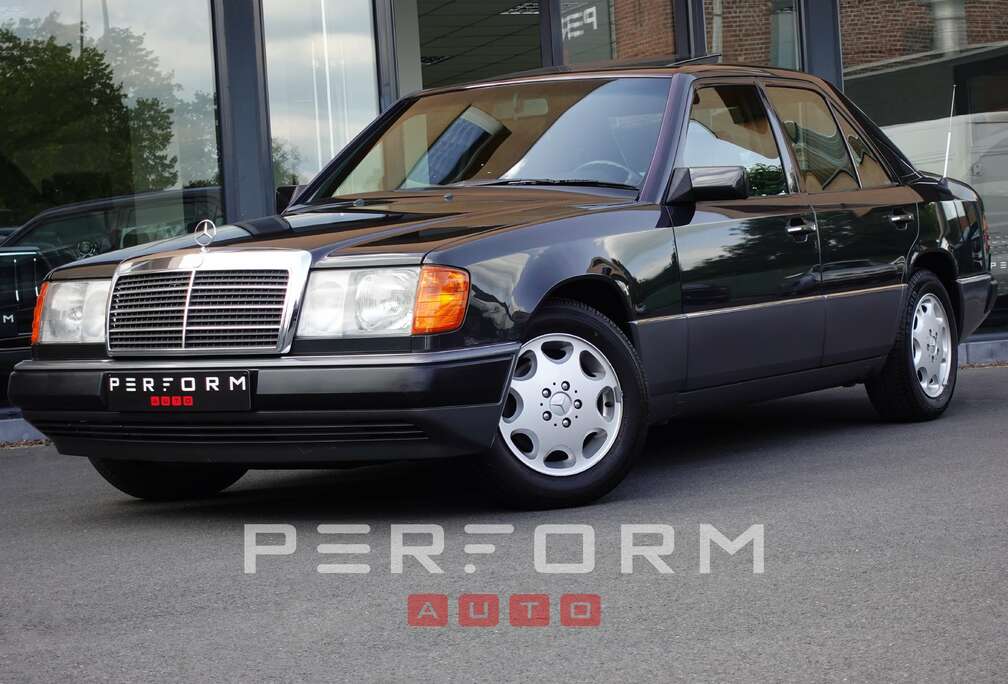 Mercedes-Benz W124*CLASSIC YOUNGTIMER*LOW MILLAGE*FULL HISTORY