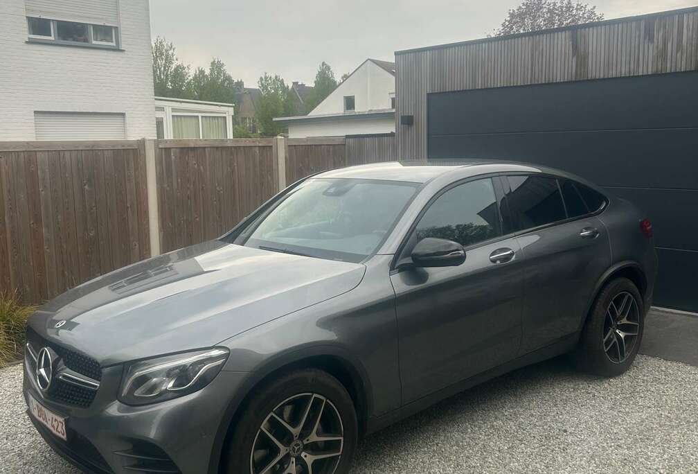 Mercedes-Benz mercedes glc coupe 220