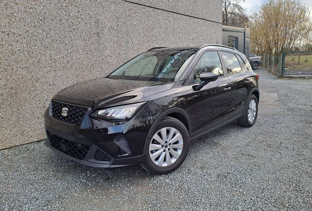 SEAT Arona 1.0 TSI Style DSG - app - camera - lane ass
