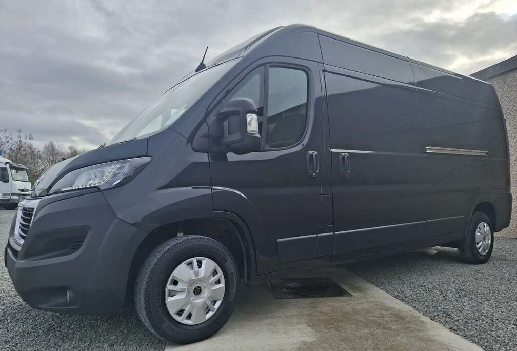 Peugeot 2.2 L3H2 *Nouveau Moteur*