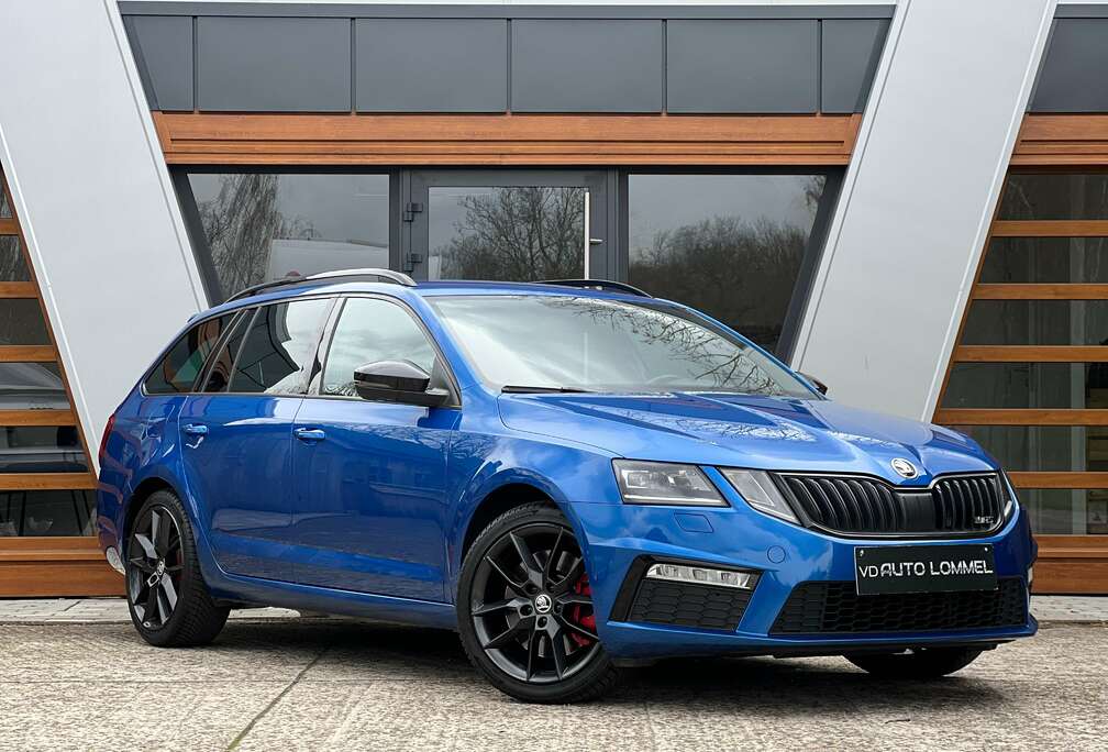Skoda RS 2.0i - ADAPTIVE/ LED/ CAMERA/ GARANTIE