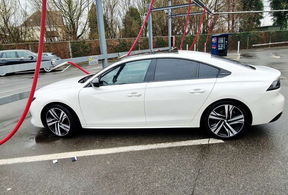 Peugeot PureTech 225 EAT8 GT