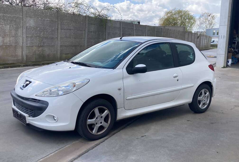 Peugeot 206+ 1.4 benzine 2012 met 88000km*airco*garantie*