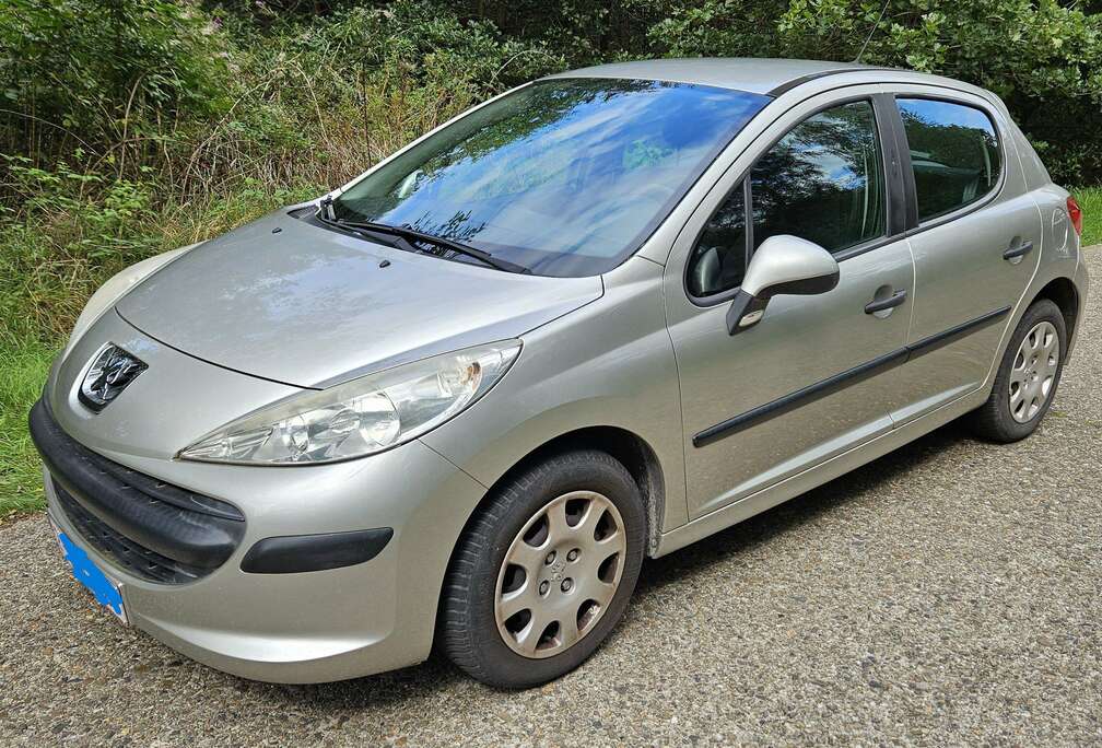 Peugeot 207 75 Filou