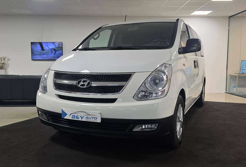 Hyundai H-1 2.5 CRDi Dubbelcabine 6zit / Navi / Trekhaak