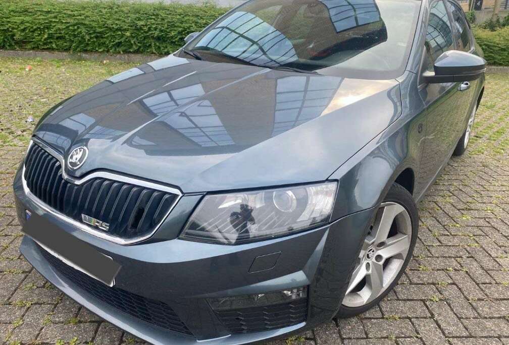 Skoda SW RS 2.0 TFSI DSG