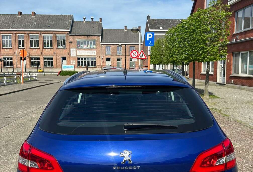 Peugeot SW BlueHDi 180 EAT8 Stop & Start GT