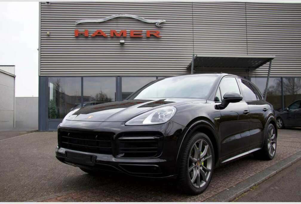 Porsche E-Hybrid Cayenne Platinum Edition Sport Design Pac