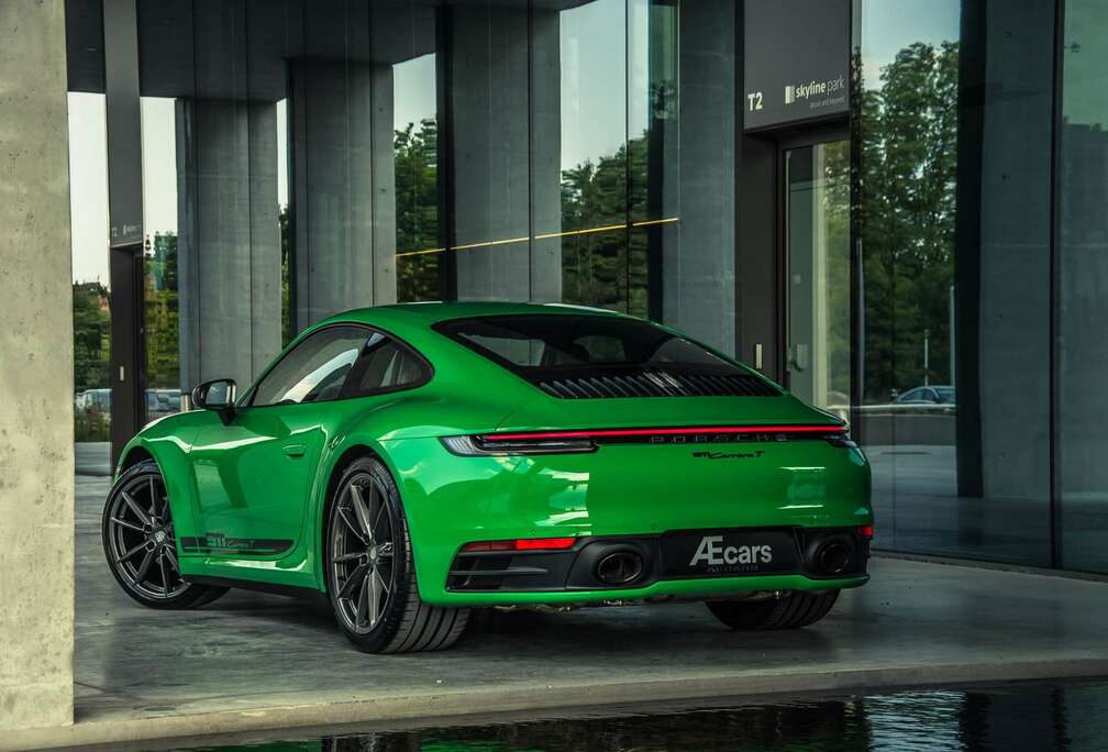 Porsche 992 CARRERA T *** MANUAL / PYTHON GREEN PTS ***