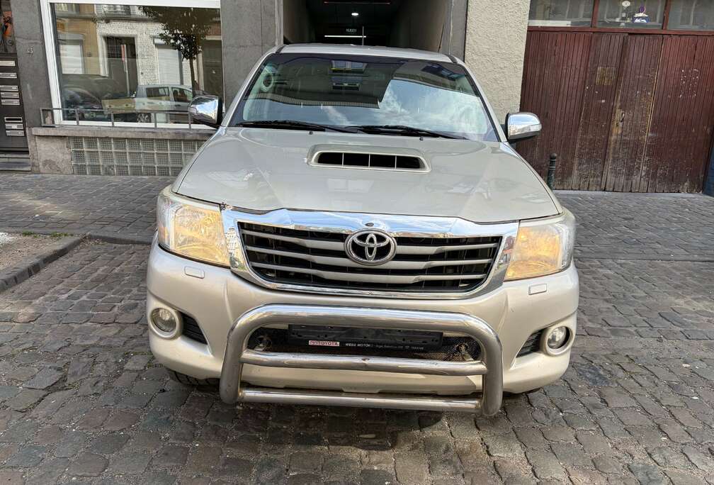 Toyota 3.0 D-4D 4WD Ful Option Uniquement pour l’exportat