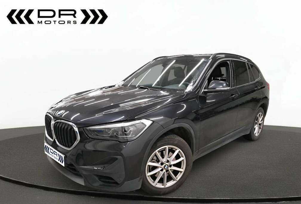 BMW 18 iA - LEDER - VERWARMDE ZETELS - LED