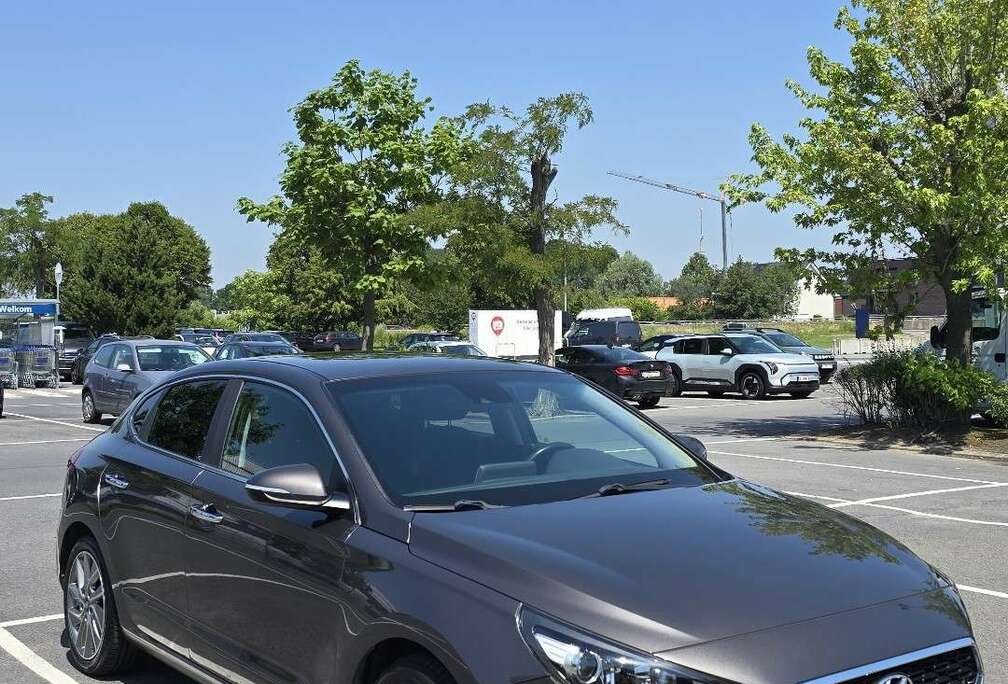 Hyundai 1.4 T-GDI Premium